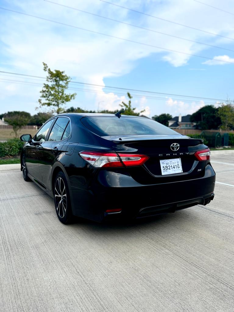 2020 Toyota Camry SE