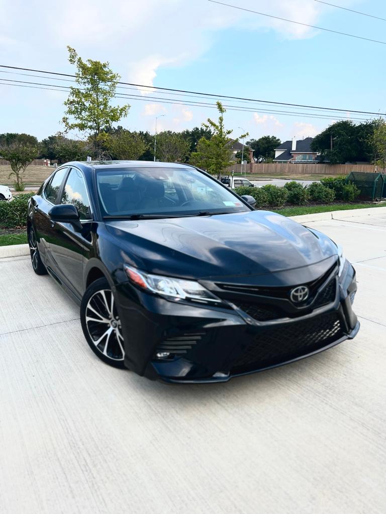 2020 Toyota Camry SE